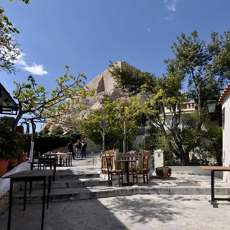Historic Plaka Апартаменты
